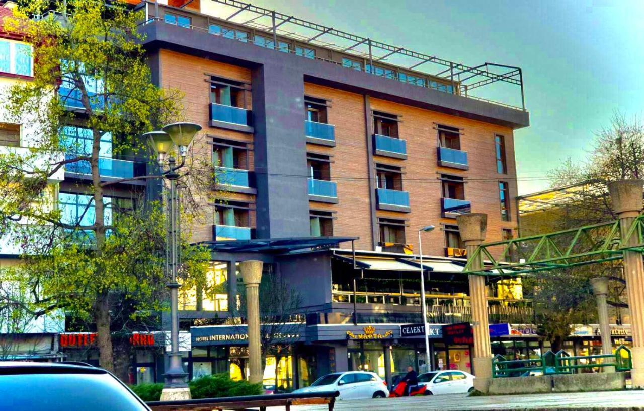 International Palace Veles Exteriér fotografie